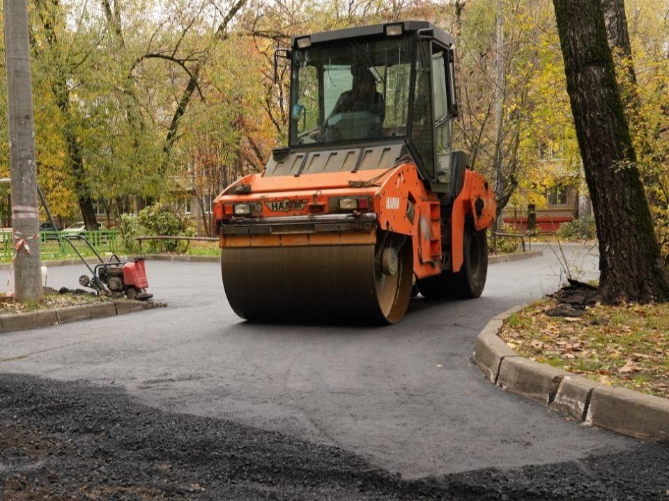 Работы завершены раньше срока: 14 дворов обустроили в Реутове