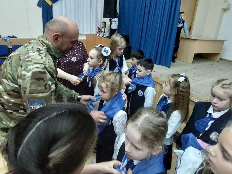 Ветеран СВО поучаствовал в посвящении люберецких первоклассников