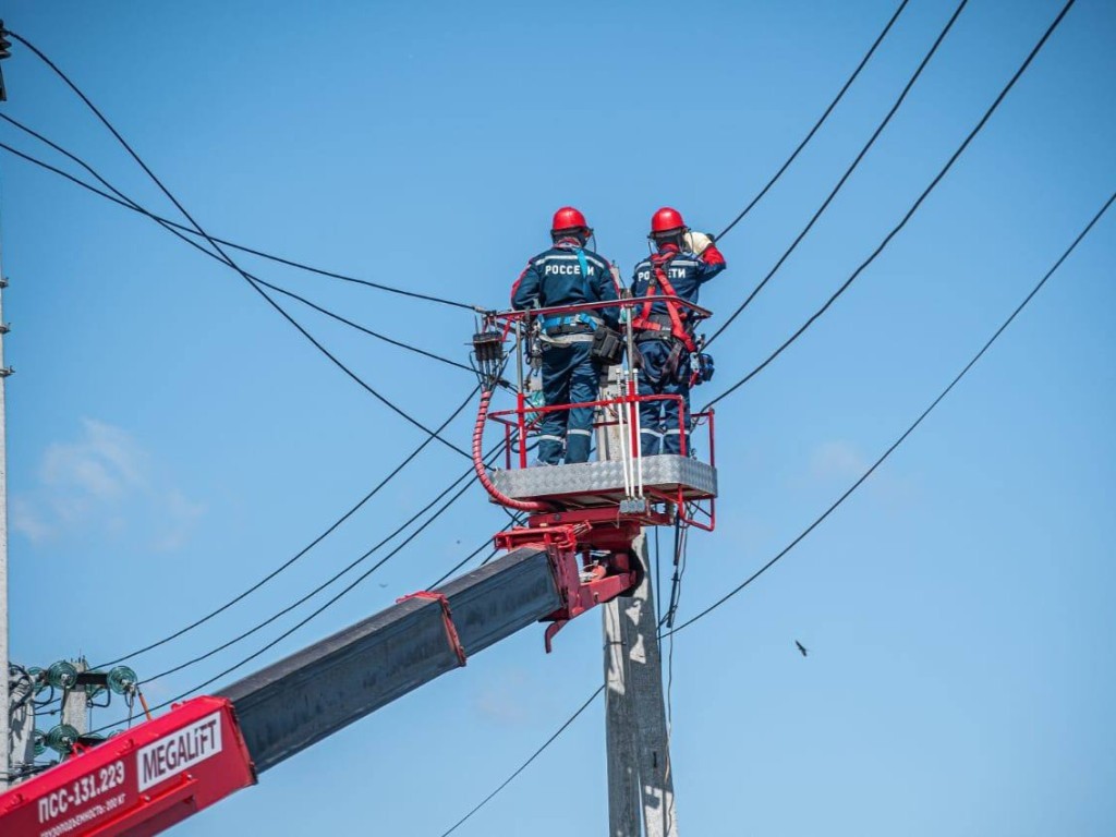 Жителям Юрасова вернут электричество до 17:00