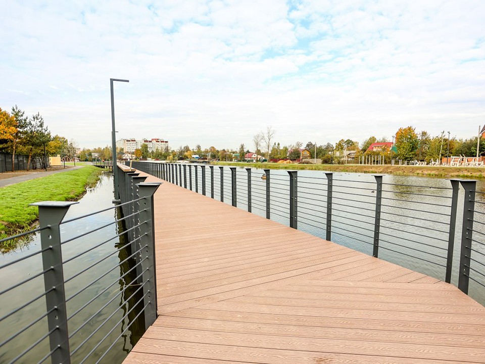 Торфяное озеро, парк и сквер обустроили в Красногорске