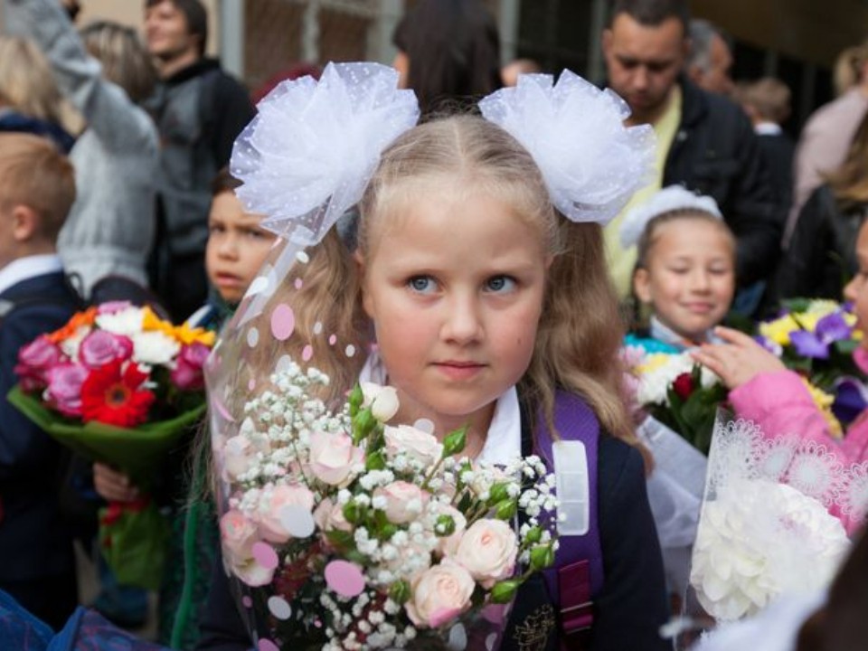 Риски введения 12-летнего обучения в школах призвали тщательно оценить