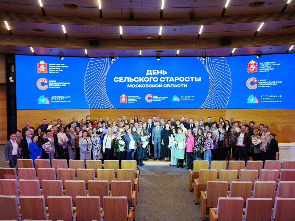 «Люди чувствуют заботу»: почему подольских старост заметили в Подмосковье