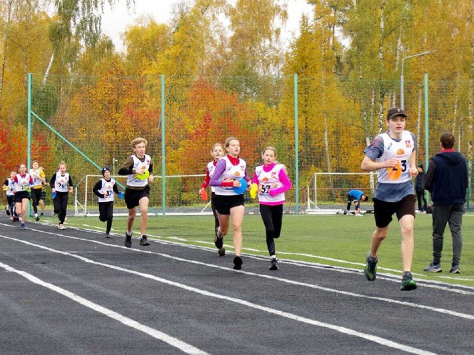 Лыжники спортшколы из Ивантеевки пробежали кросс на стадионе «Труд»
