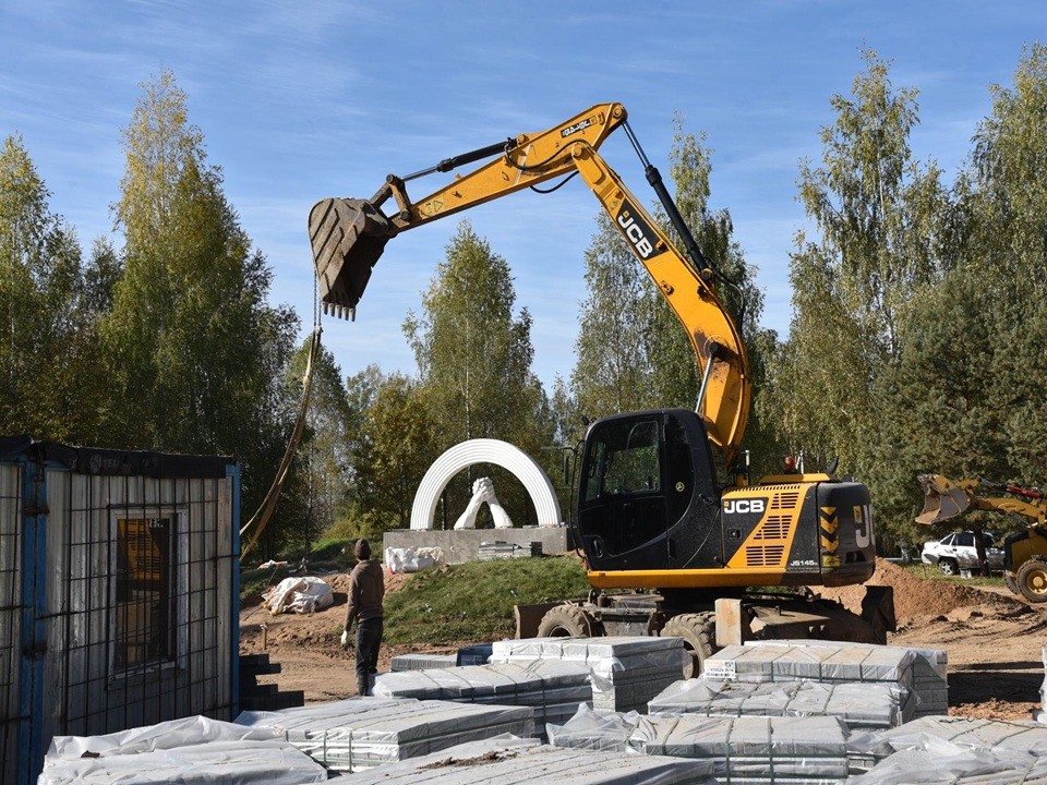 Сквер «Славянской дружбы» в Лотошине обновляют для жителей: что уже готово и когда завершат?