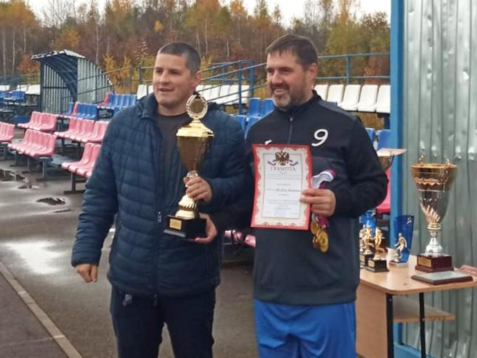 В Рузе команда ветеранов вышла в лидеры турнира по футболу