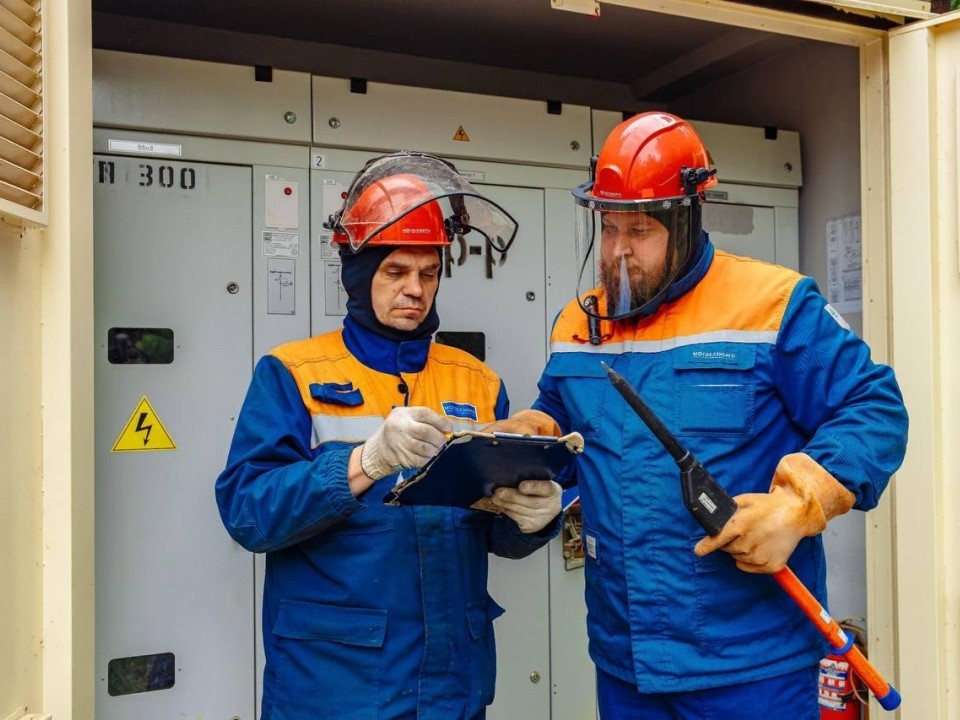 Энергетики Подмосковья выполнили почти 90% годовой программы по ремонту сетей