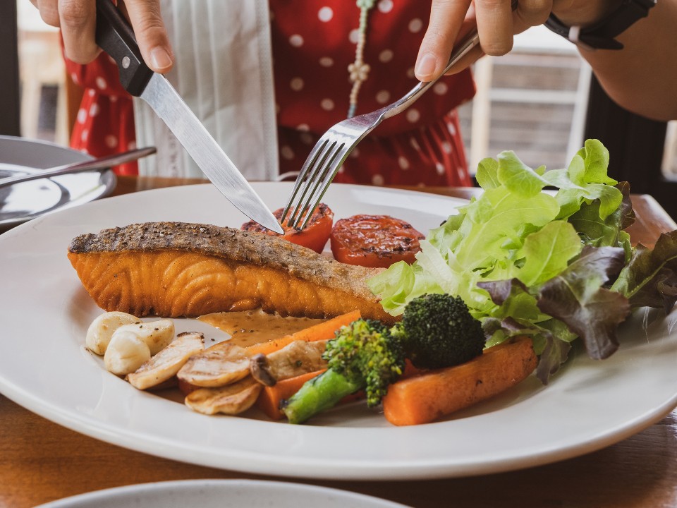 Как пережить зиму без простуд? Врач раскрыла секреты питания в холода