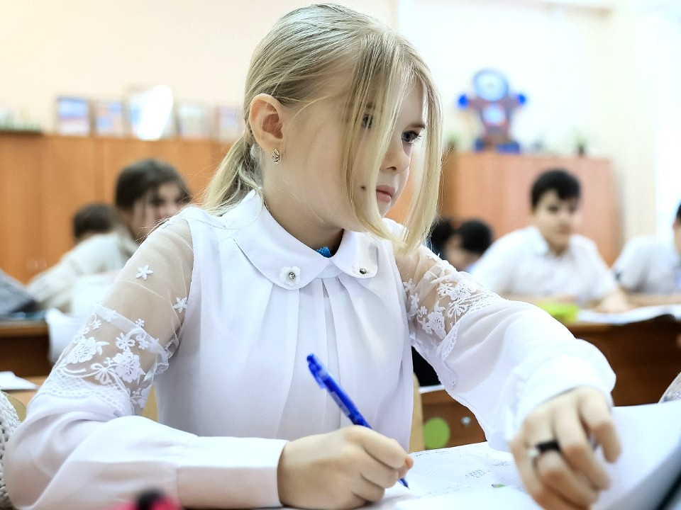 Запись в первый класс 2025: пошаговая инструкция от выбора школы до подачи заявления на «Госуслугах»