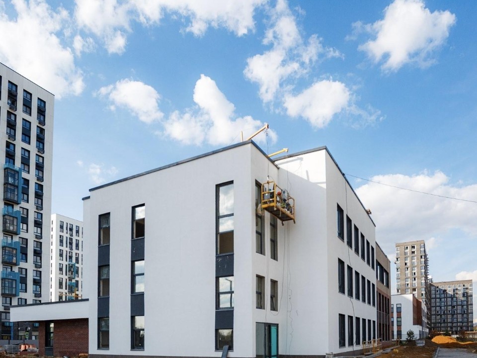 От ясельной группы до музыкального зала: в Домодедове завершается строительство нового детского сада