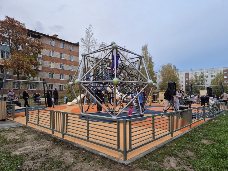 Современная зона отдыха открылась в городе Куровское