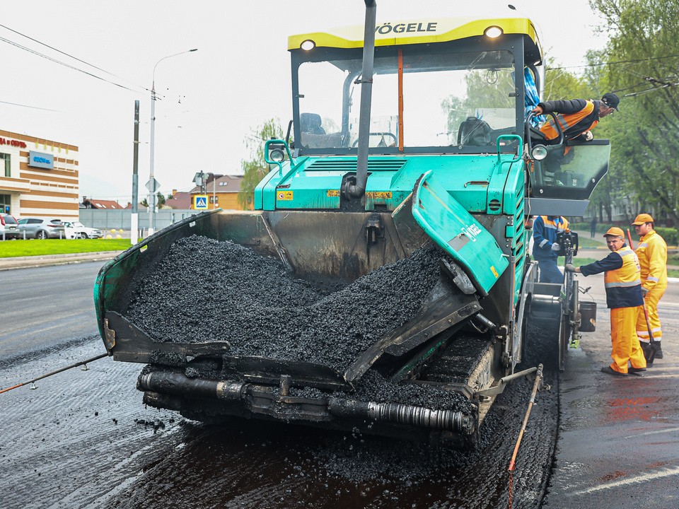 Асфальтовое покрытие обновили на двух улицах в центре города