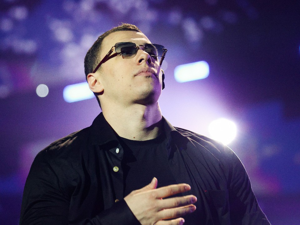 «Темка не стрельнула»: Macan пытается продать битую машину перед уходом в армию