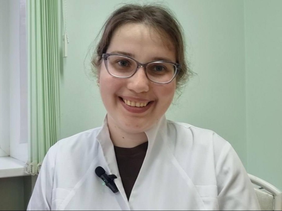 В ЦМСЧ №21 теперь принимает молодой терапевт и нефролог Светлана Гришина