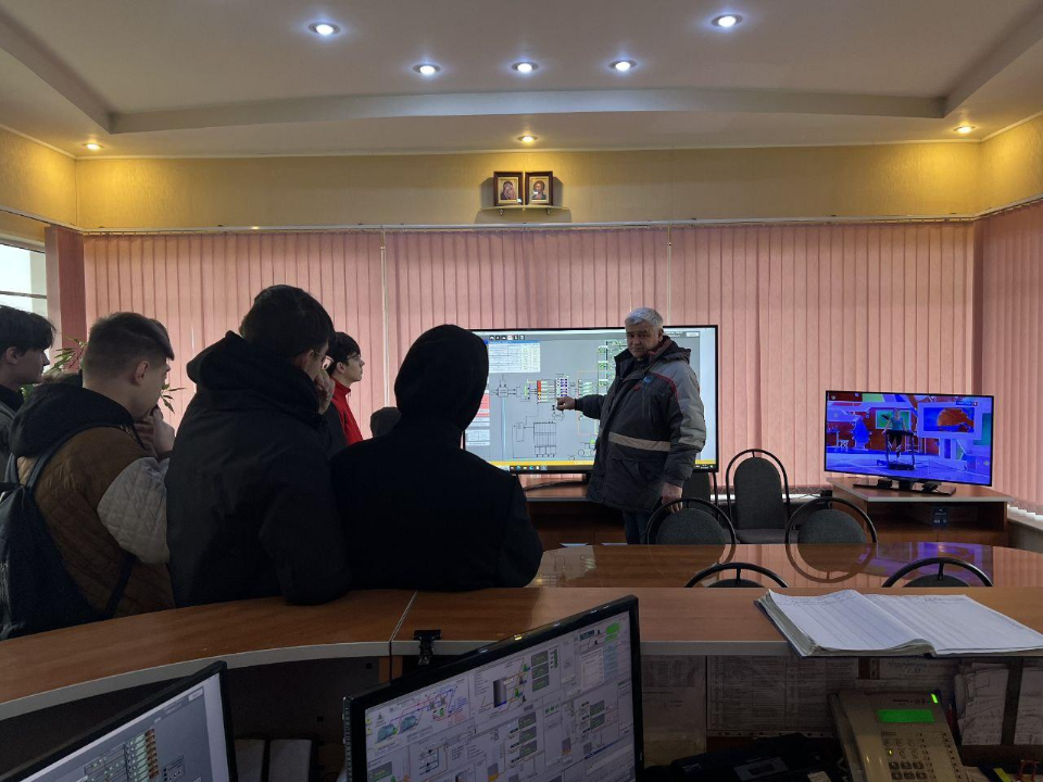 «ЖКХ — это интересно»: в Подольске открыли двери на очистные — как школьники знакомятся с профессией коммунальщика