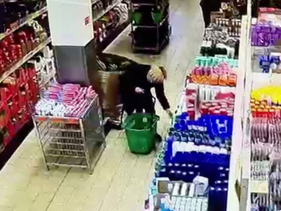 Росгвардейцы задержали магазинную воровку в деревне Лохино