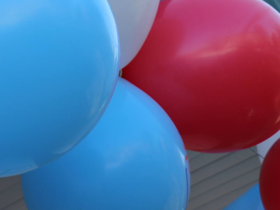 «Веселья» ради: в Егорьевске подростки украли гелевые шары