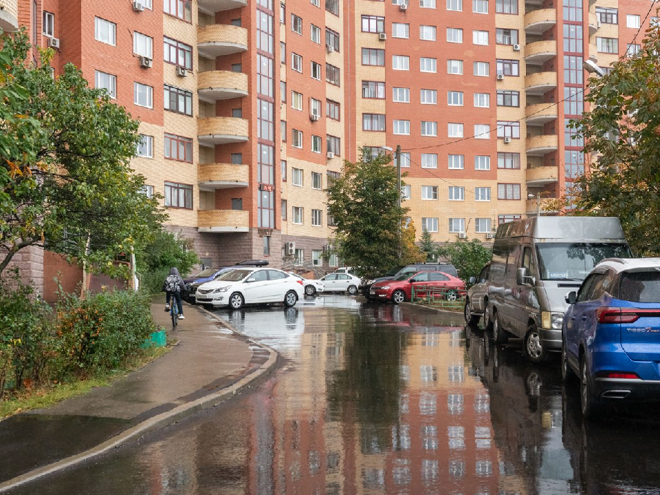 Жителей Дмитрова пригласили поучаствовать в конкурсе «Лучший дом. Лучший двор»