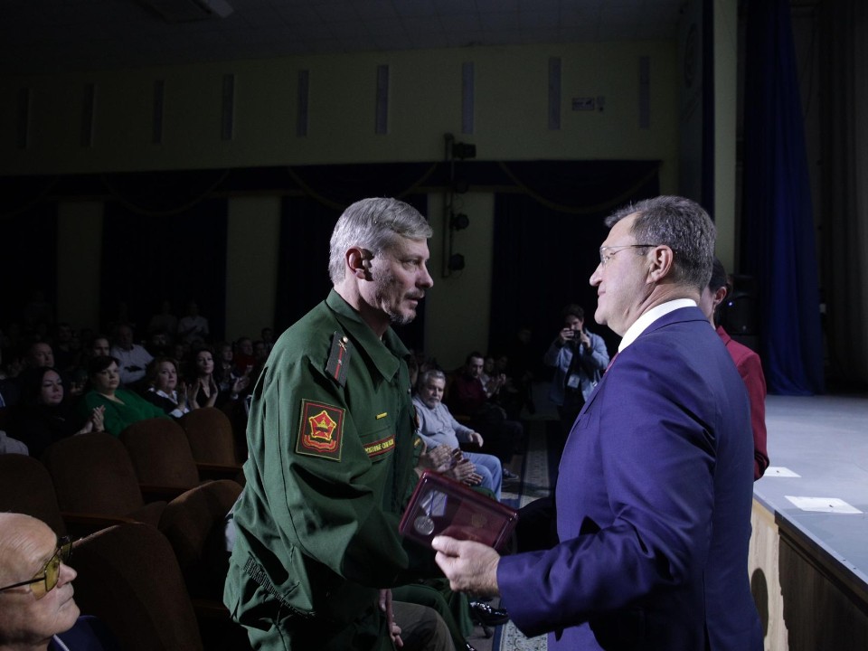 На «Сердечном концерте» наградили бойцов СВО и волонтеров