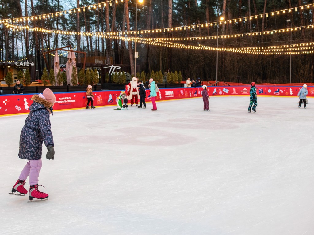 Каток в Новлянском микрорайоне откроют к 15 декабря