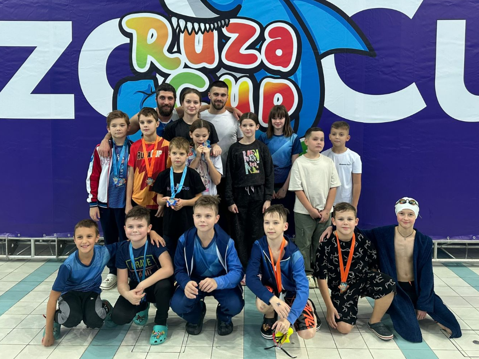 Доплыли до медалей: спортсмены из Дмитрова поднялись на пьедестал почета в Рузе