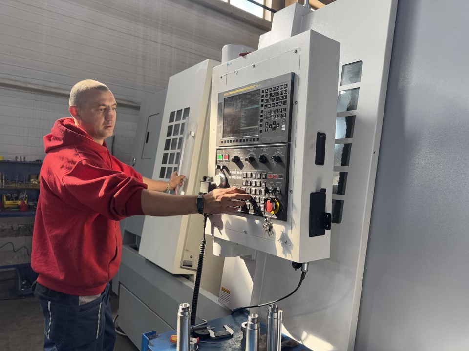 Заводы в Шаховской набирают персонал с хорошей зарплатой и бесплатным обучением