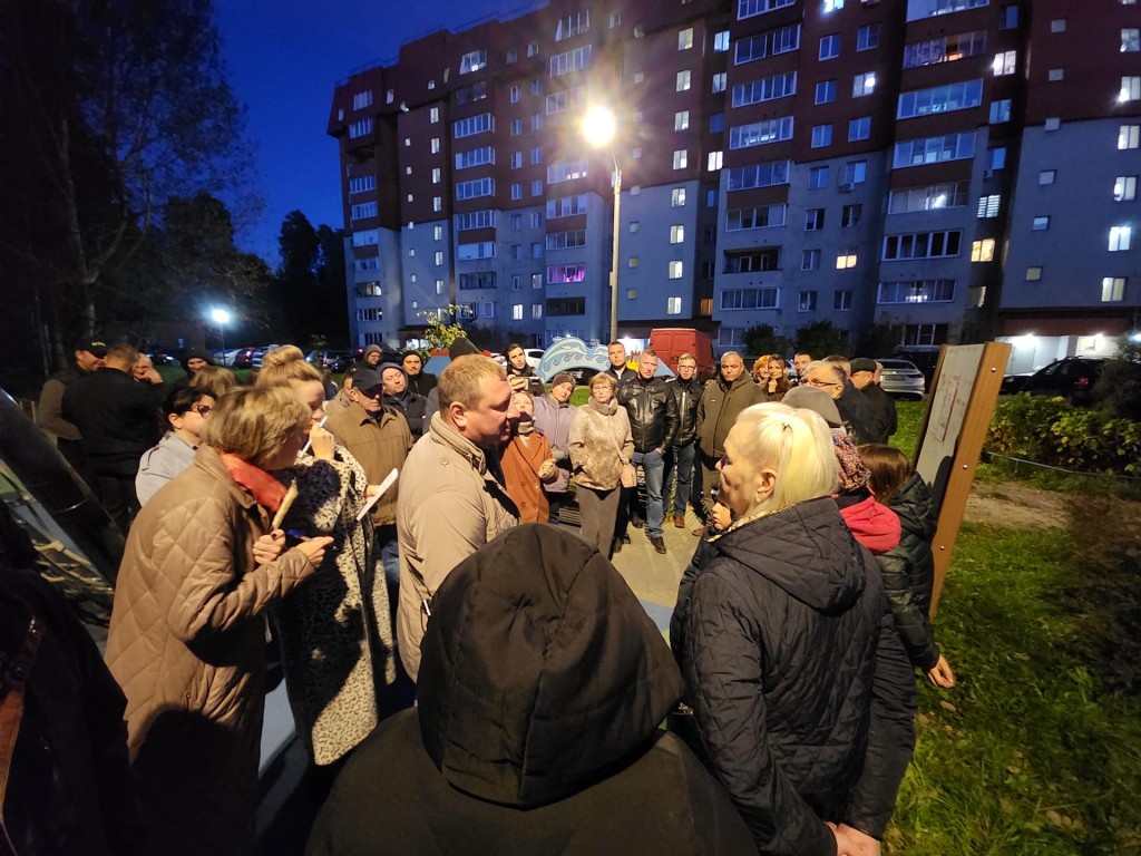 На улице Коммунальной прошла выездная администрация и восстановлено отопление