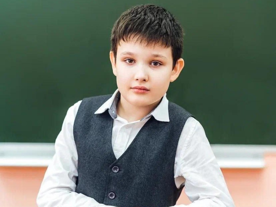 От рюкзака до галстука: как многодетным семьям получить деньги на школьную форму для ребенка