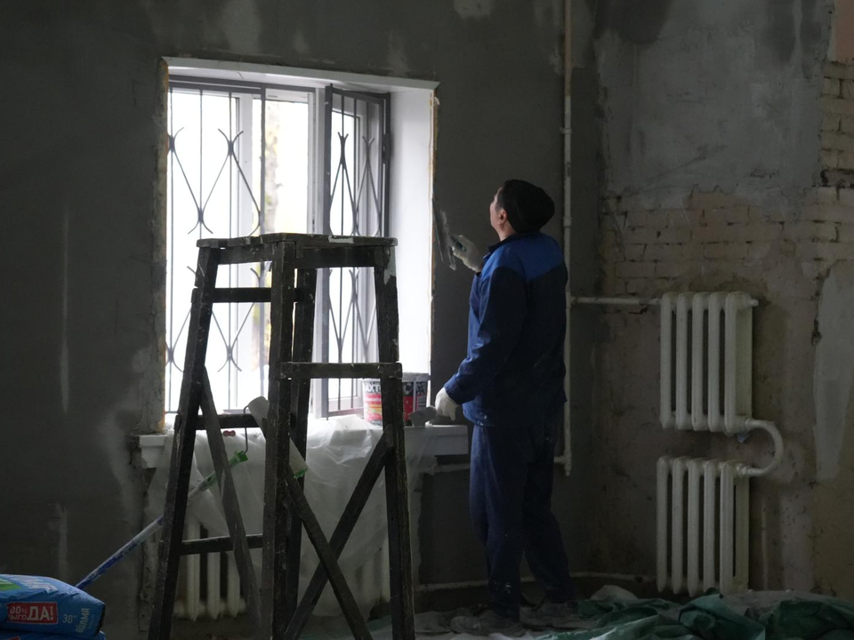 Много света и простора: как изменится библиотека в Дзержинском после ремонта