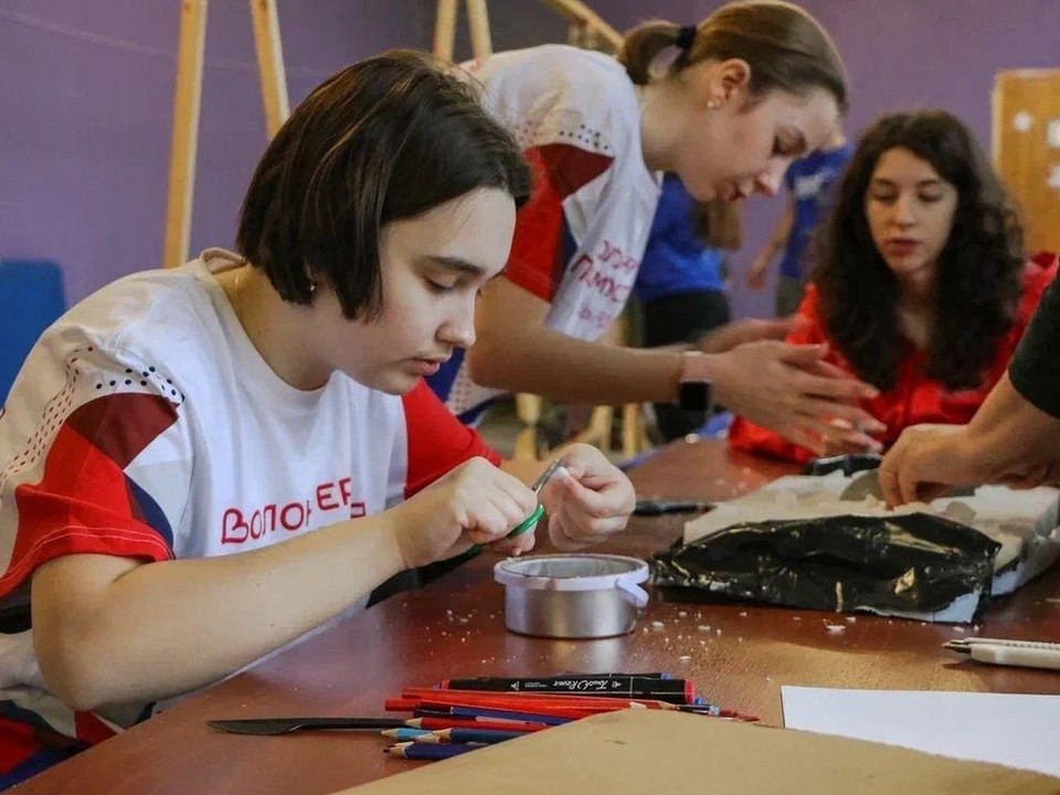 От «Света в окне» до спасения природы: как волонтеры Бронниц помогают людям уже 5 лет