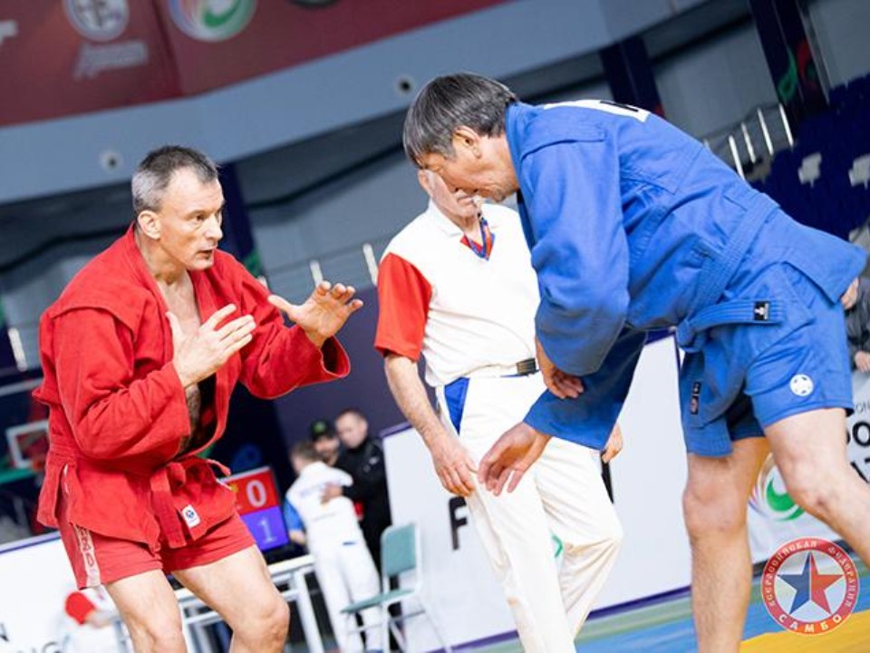 Сила, мастерство и победа: подмосковные мастера самбо вернулись с чемпионата мира с медалями