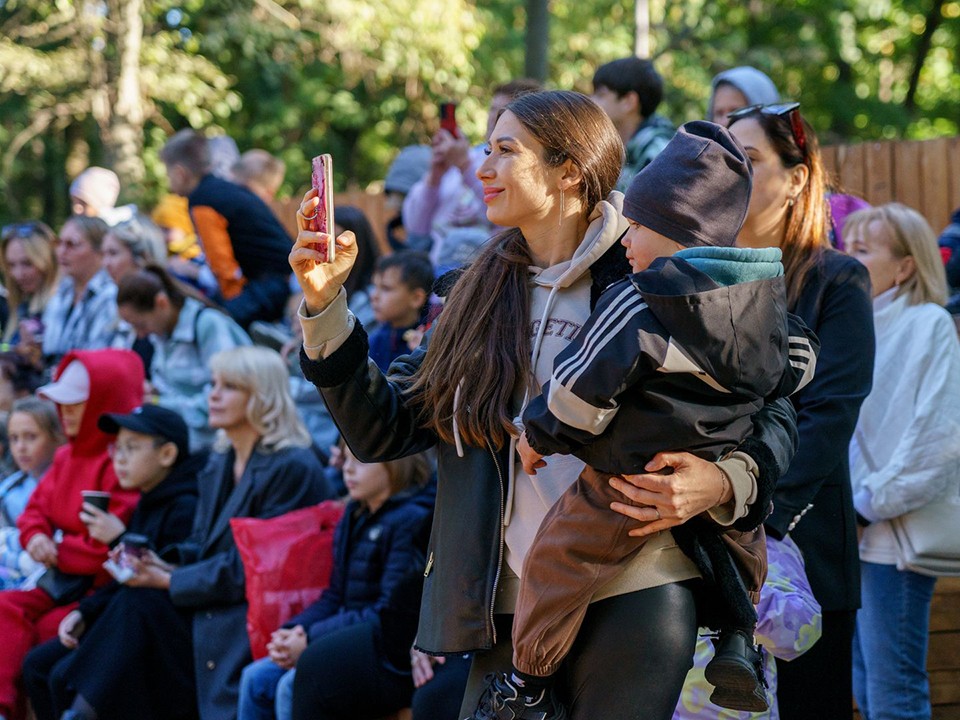 Гигантский торт и призы на ₽1 млн: жителей пригласили на грандиозный праздник от местного сообщества