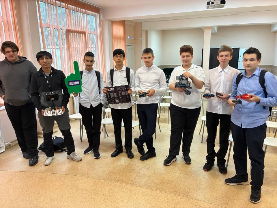 «Роботы наступают!»: Школьники Реутова получили шанс стать инженерами будущего в колледже «Энергия»
