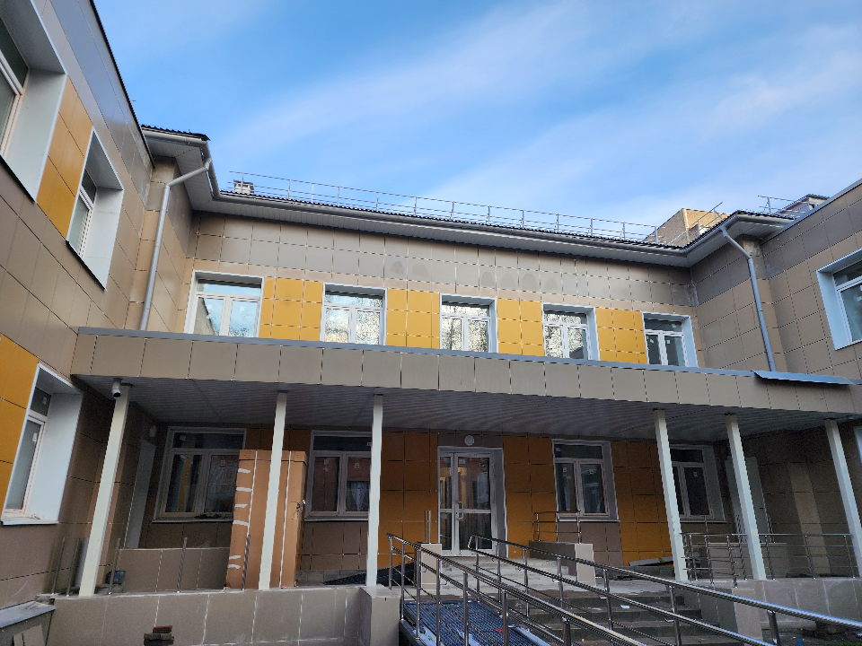 Ремонт на финише: в детском саду на ул. Кирова в Подольске устанавливают мебель