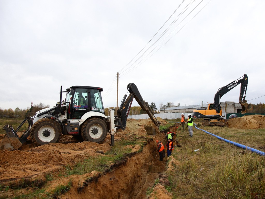 Более шести км трубопровода заменят в Белоозерском