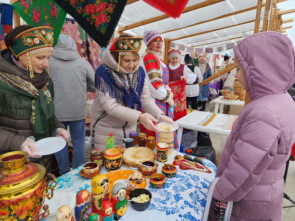 Флешмоб, мастер-класс и самоварная станция: какая программа ждет подольчан в парке Талалихина в День народного единства