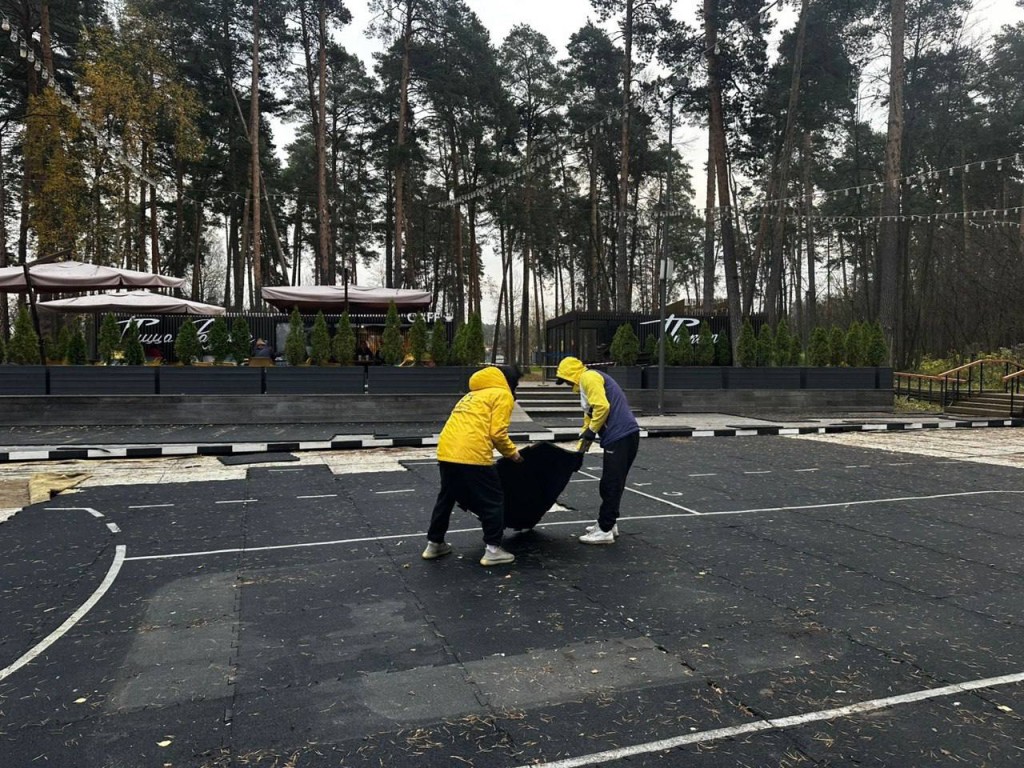 В Одинцовском округе начался монтаж ледовых катков