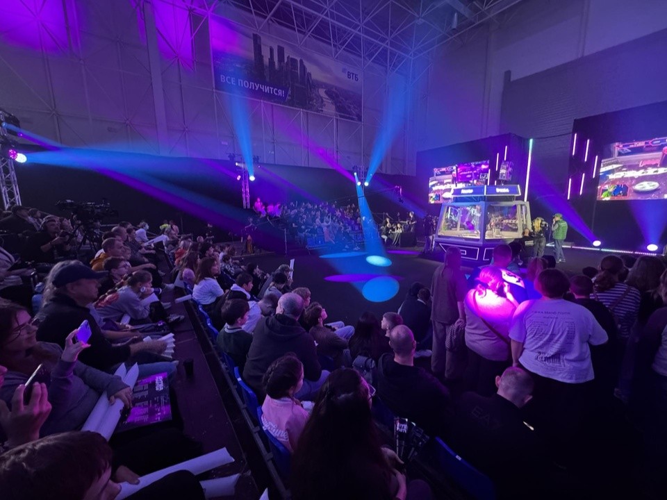 Парк «Патриот» стал площадкой для «Битвы роботов»