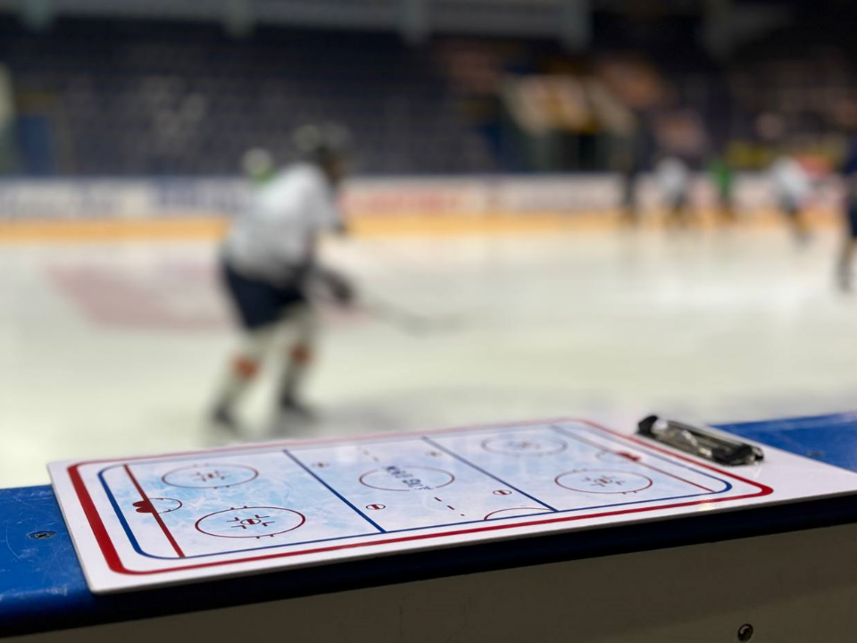 Мастерство броска и взятия ворот можайские хоккеисты будут оттачивать в новой бросковой зоне