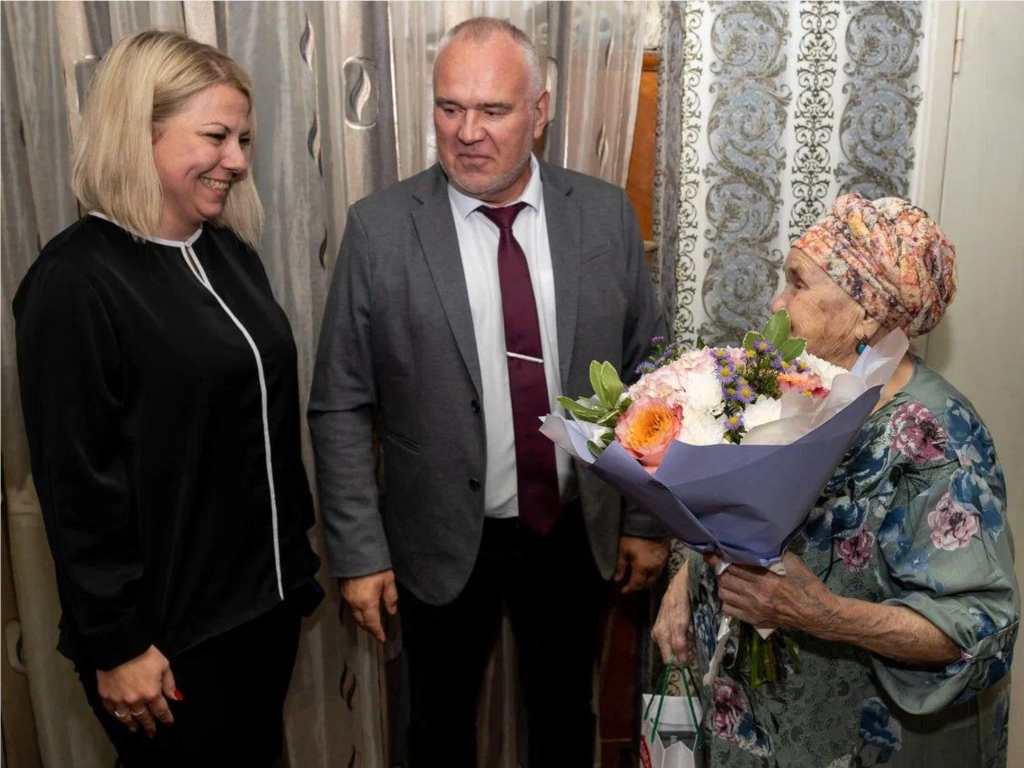Антонину Буркову из Талдома поздравили со 100-летием