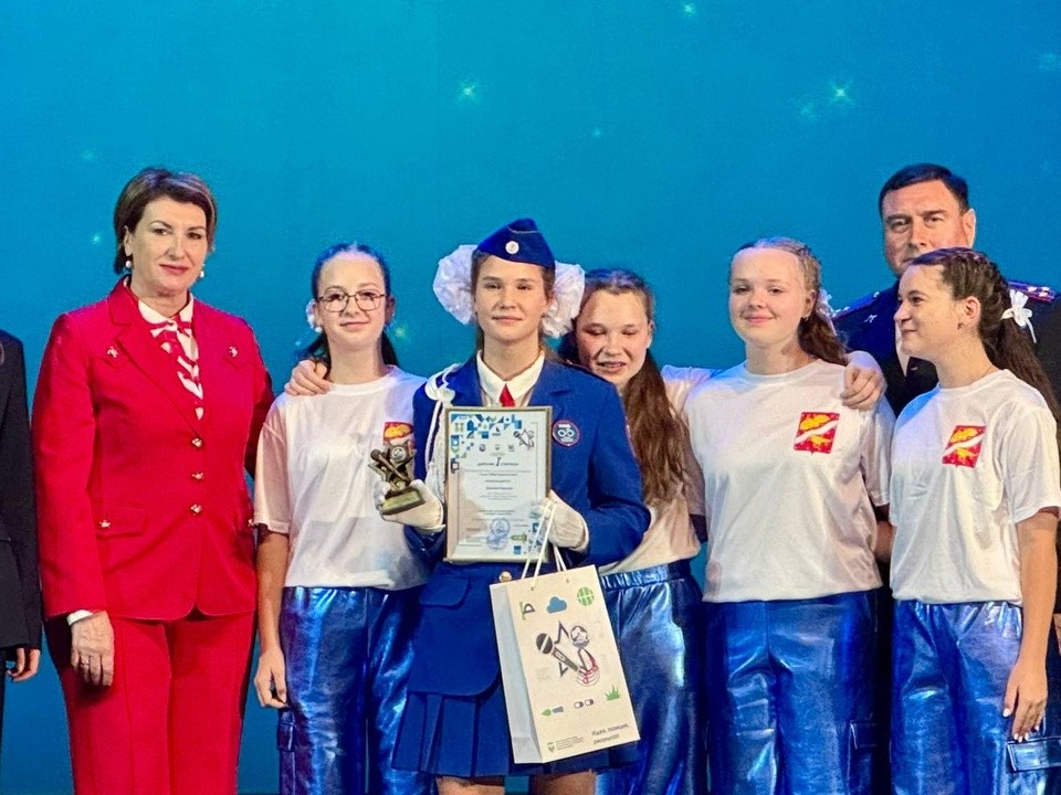 Девочка в синей пилотке стала голосом дорожной полиции: история победы из Орехова-Зуева