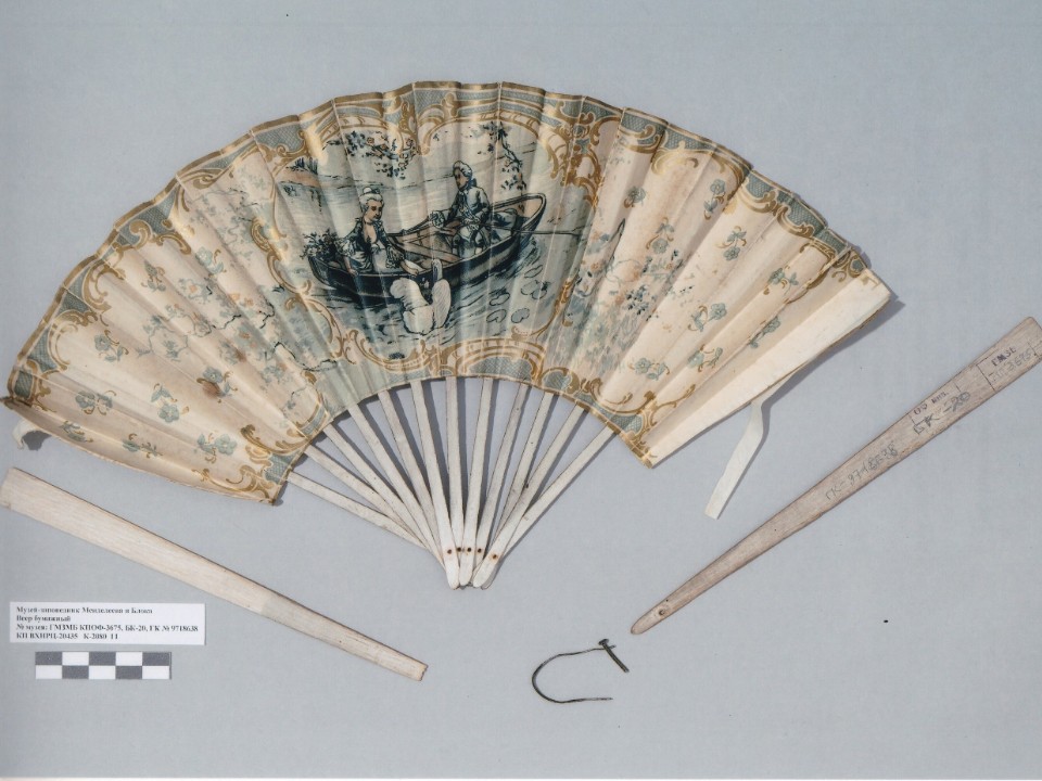 В музей Менделеева и Блока вернули веер актрисы, игравшей Кармен