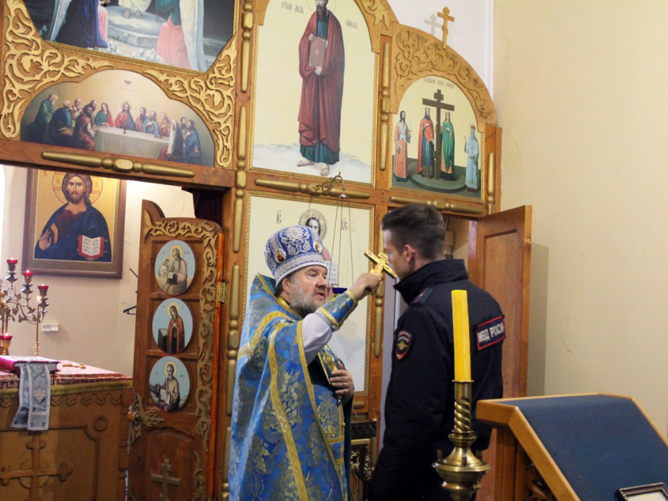 В Рузе курсанты МВД стали участниками литургии, посвященной Покрову Богородицы