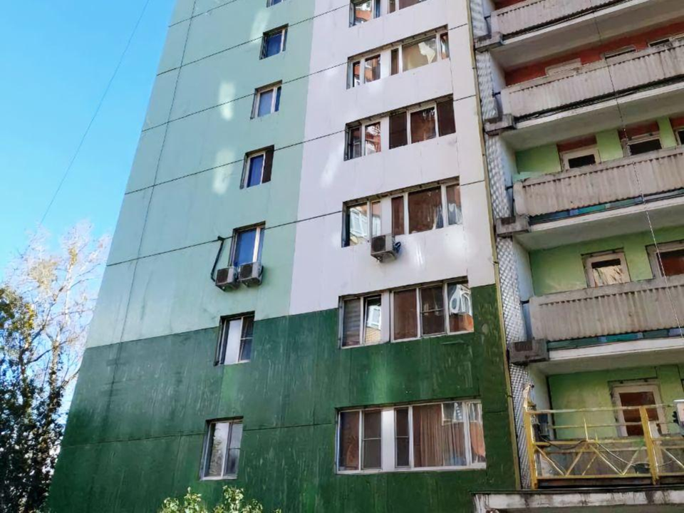 В Мытищах начали капитальный ремонт фасада дома на улице Веры Волошиной