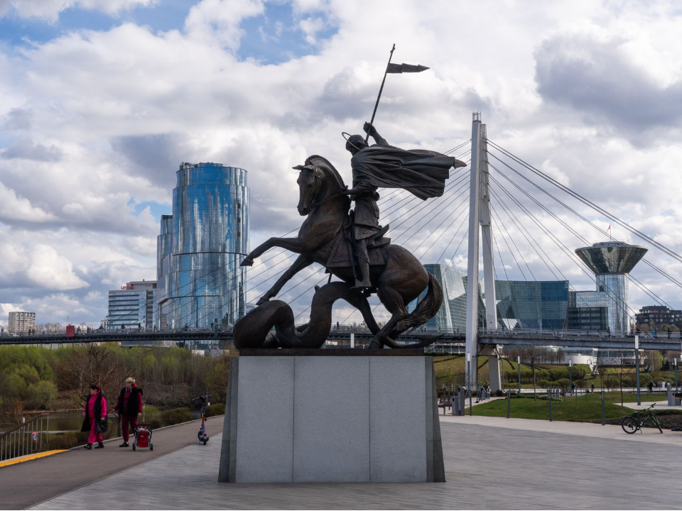 Школьники могут пройти игру на знание Красногорска и получить подарки