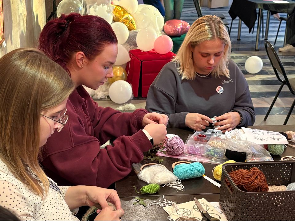 Посетителей парка «Авангард» научат создавать сувениры в честь Дня народного единства