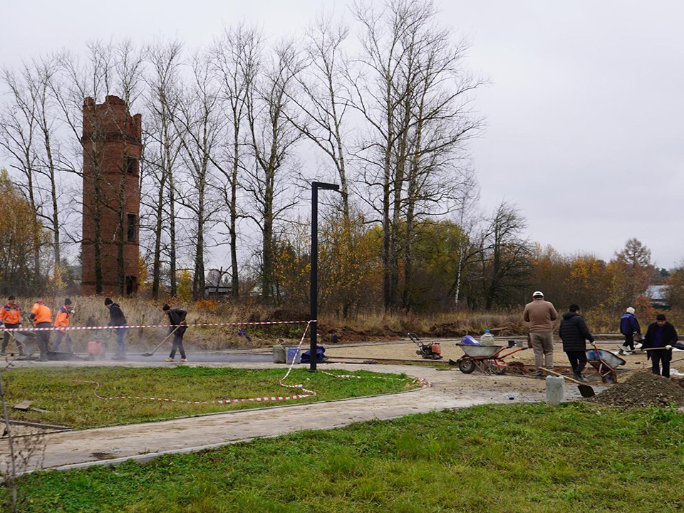 Плюс 200 м спорта: воркаут-зона расширит новый сквер в поселке Малино к концу осени