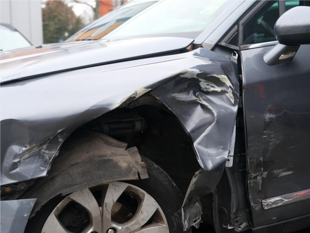 Госавтоинспекция разбирается в обстоятельствах ДТП на перекрестке