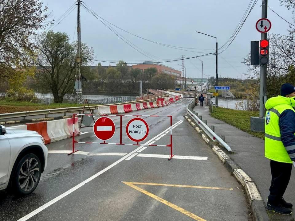Движение по Митяевскому мосту восстановлено