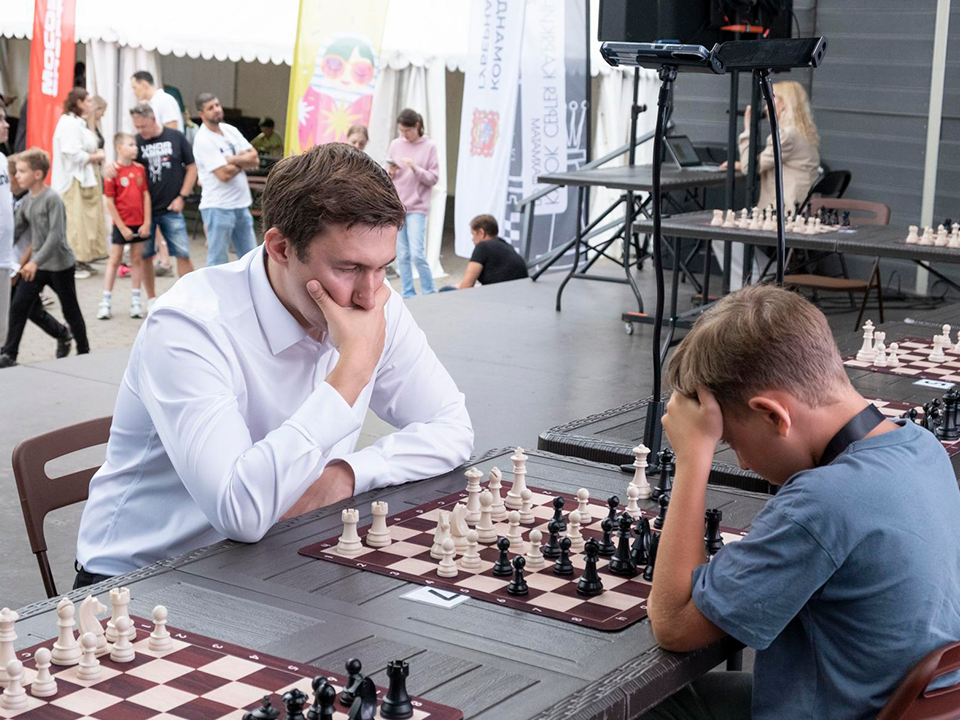 «Шахматная партия единства»: в Подмосковье стартовала серия турниров по быстрым шахматам