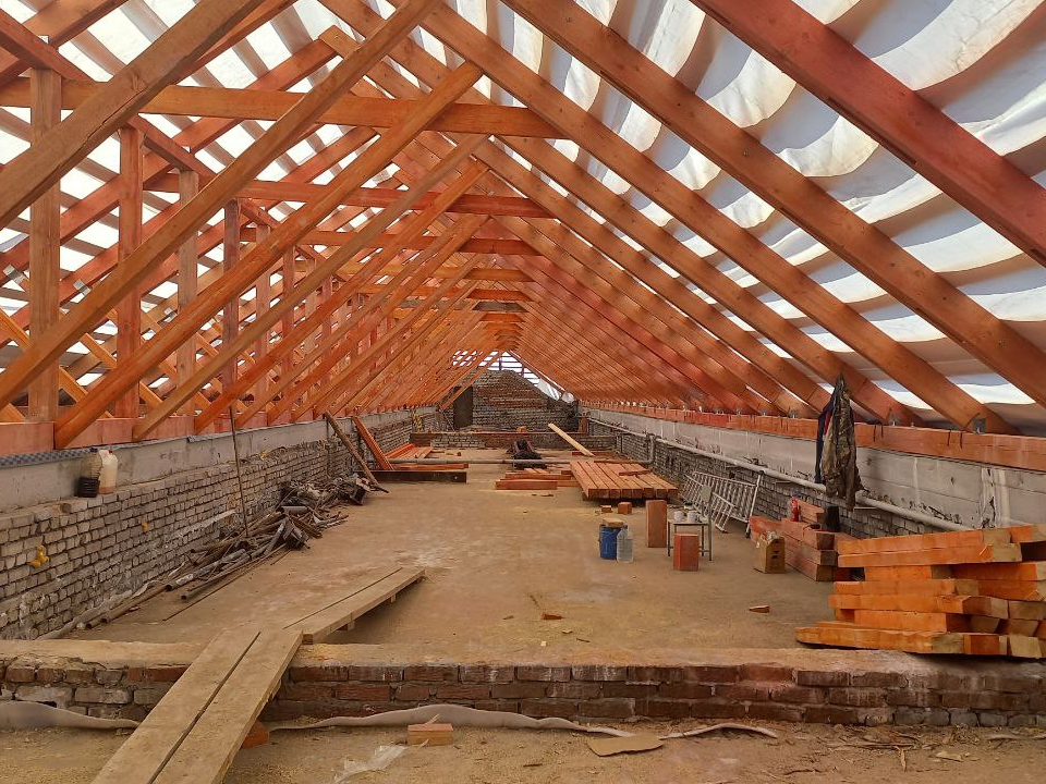 На улицах Советской, Победы и Николаева отремонтируют крыши жилых домов